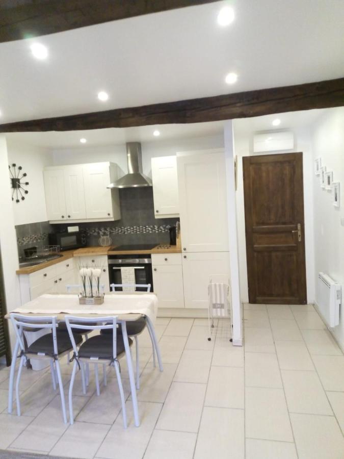 Maison De L'Amour Apartment Chardonnay Assignan Экстерьер фото