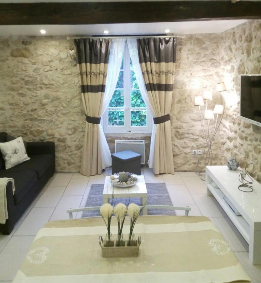 Maison De L'Amour Apartment Chardonnay Assignan Экстерьер фото