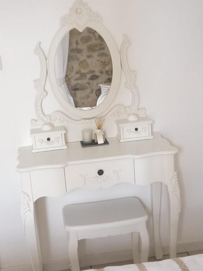 Maison De L'Amour Apartment Chardonnay Assignan Экстерьер фото