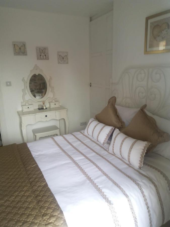 Maison De L'Amour Apartment Chardonnay Assignan Экстерьер фото
